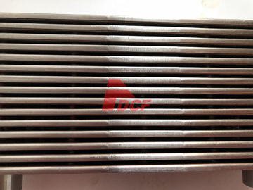 Il centro della copertura del dispositivo di raffreddamento dell'olio per motori di D7D per i pezzi di ricambio dell'escavatore di
